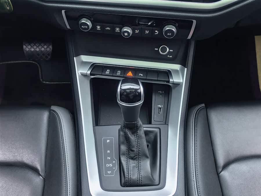 Audi Q3 2020 #22 Audi Q3 2020 car image #22