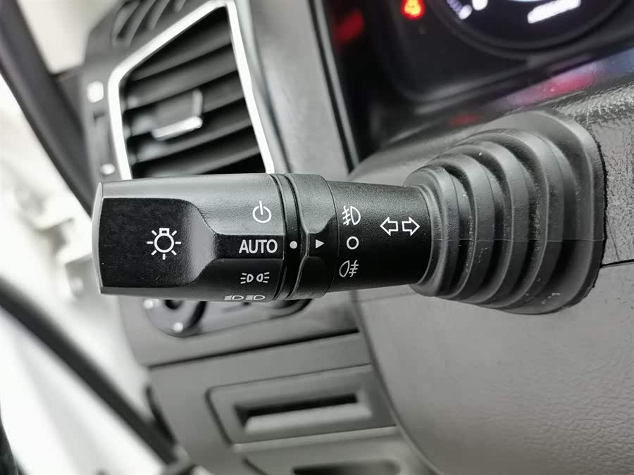 Chevrolet Captiva 2015 #22 Chevrolet Captiva 2015 car image #22