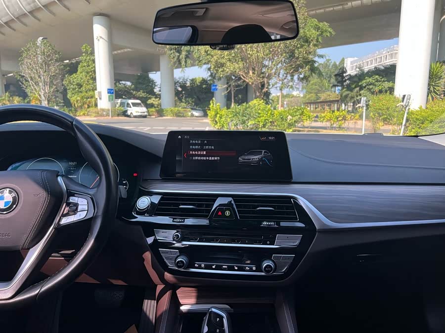 BMW 5 Series New Energy 2019 car image #22