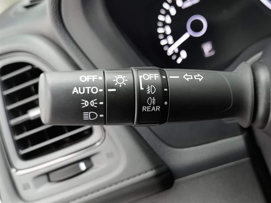 Honda VEZEL 2022 #22 Honda VEZEL 2022 car image #22