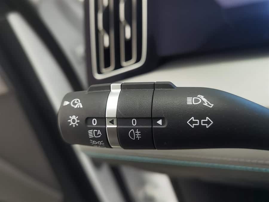 BYD SongL DM-i 2025 car image #22