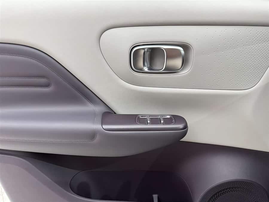 零跑汽车 零跑B10 2025 汽车图片 #22