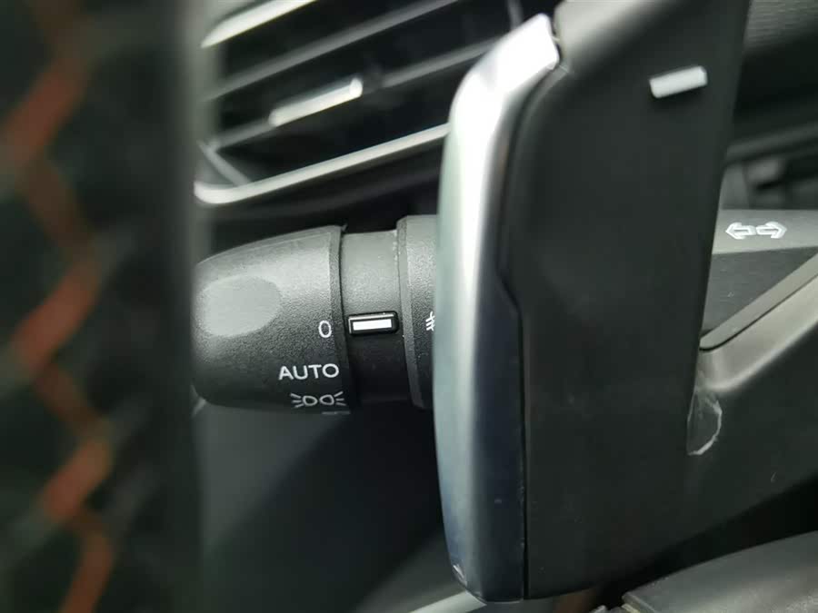 Peugeot 5008 2018 car image #22
