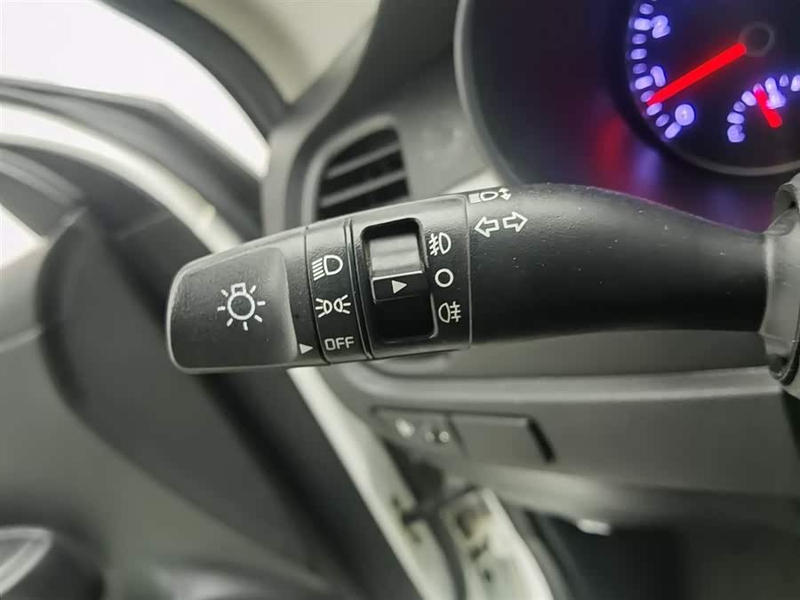 起亚 起亚K2 2016 汽车图片 #22