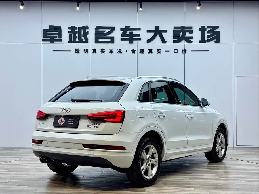 Audi Q3 2019 car image #22