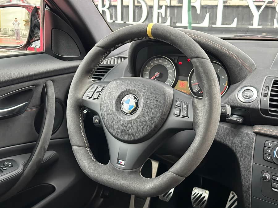 BMW 1 Series M 2012 car image #22