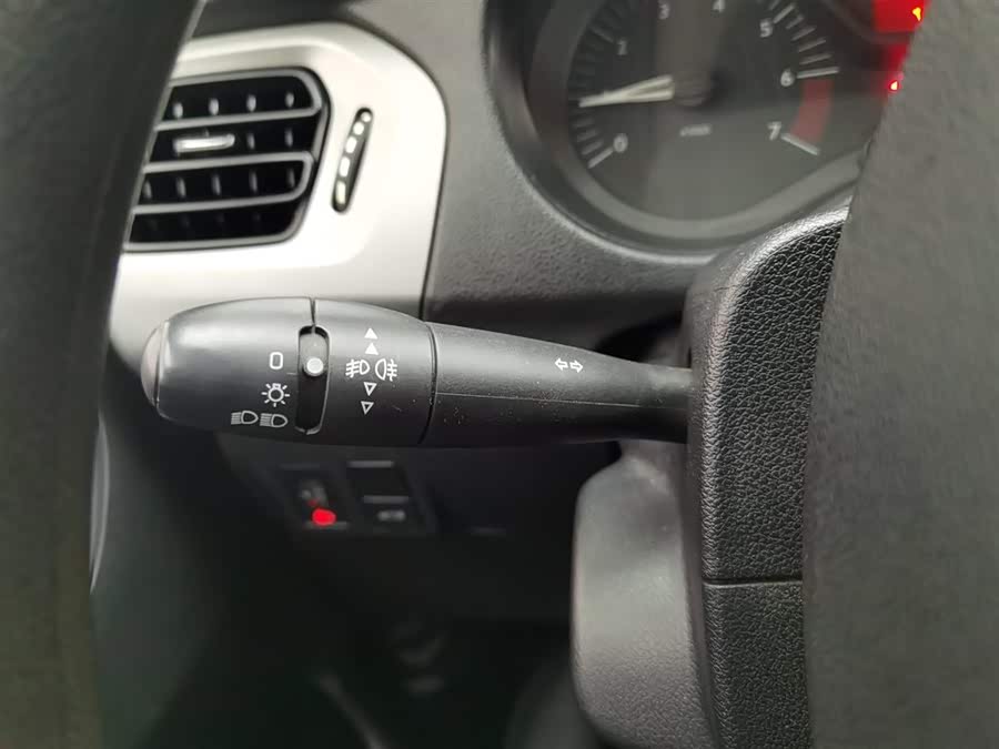 Citroen C-Elysée 2016 car image #22
