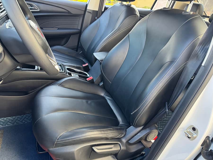 Roewe i5 2020 car image #22