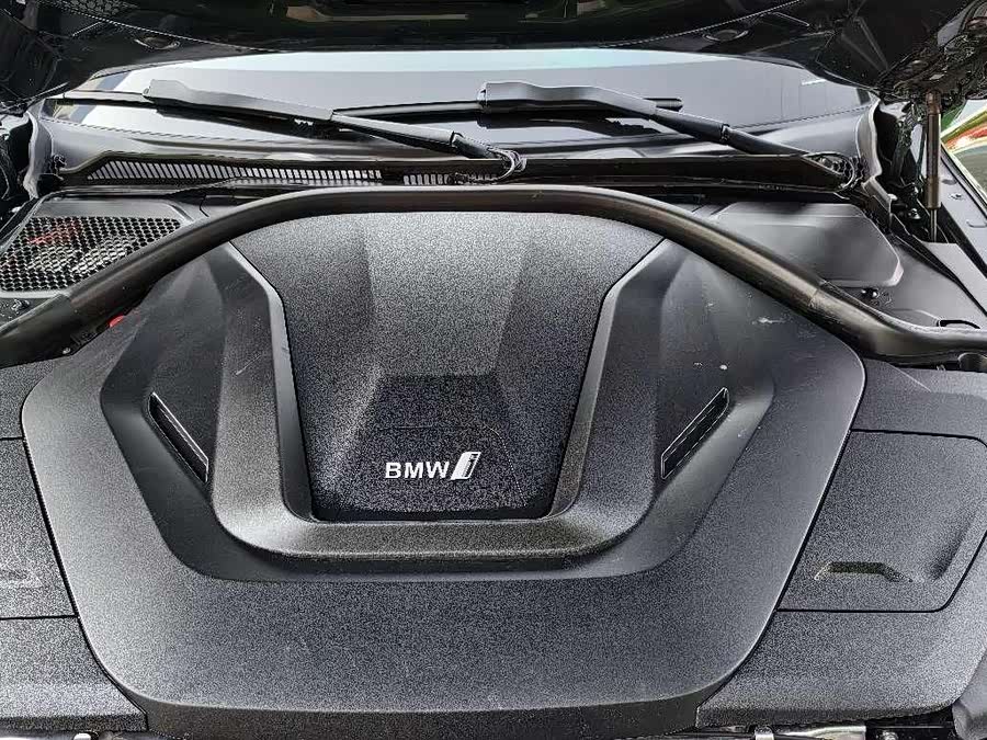 BMW i4 2023 car image #22