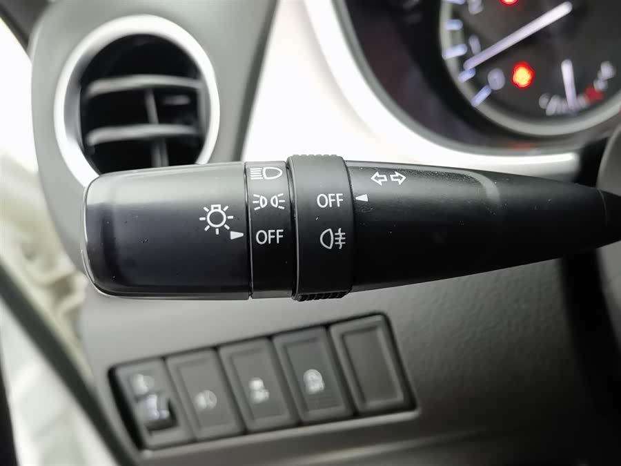 铃木 维特拉 2017 汽车图片 #22