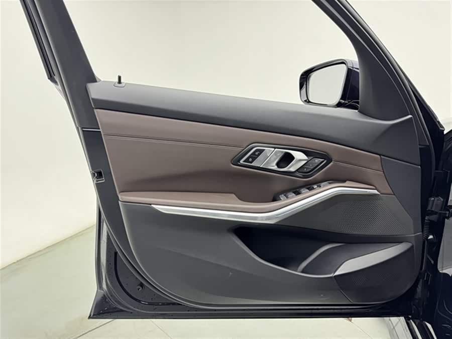 BMW i3 2023 #22 BMW i3 2023 car image #22
