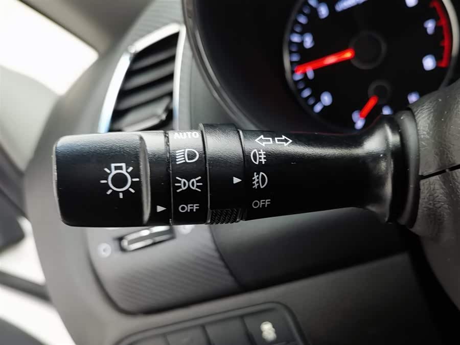 起亚 起亚K3 2018 汽车图片 #22