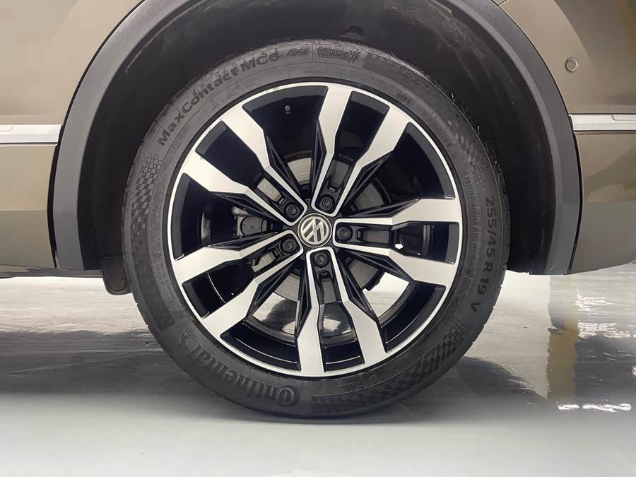 Volkswagen Tiguan L 2020 car image #22