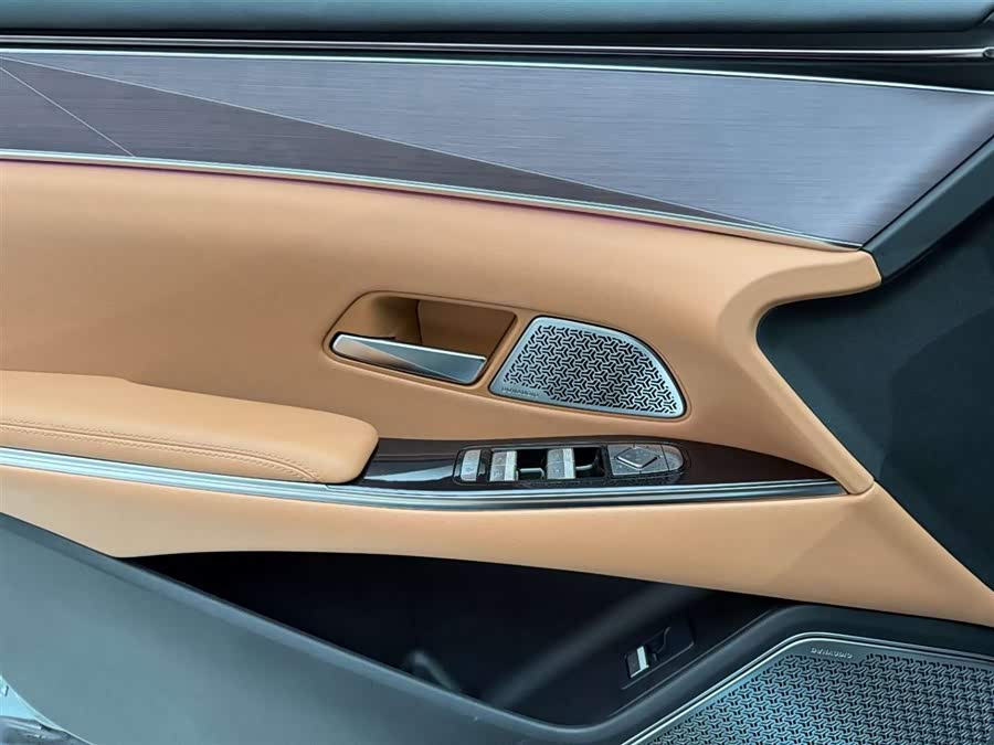 BYD HanL 2025 #22 BYD HanL 2025 car image #22