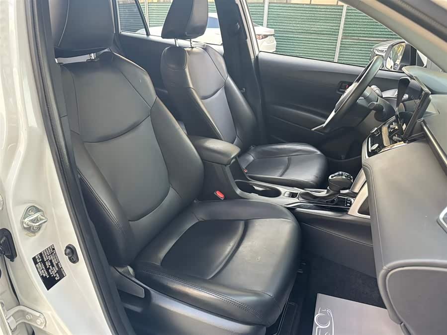 Toyota Corolla Cross 2024 immagine di auto #22