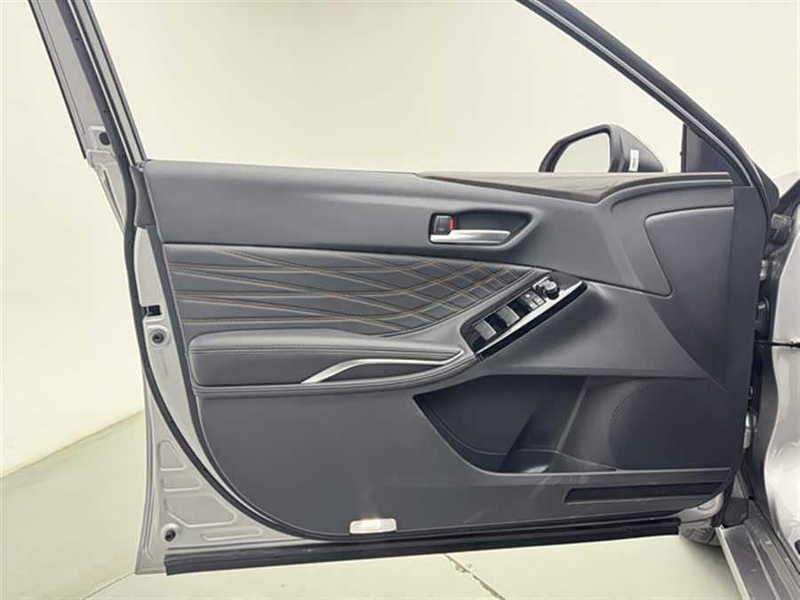 Toyota Avalon 2023 car image #22