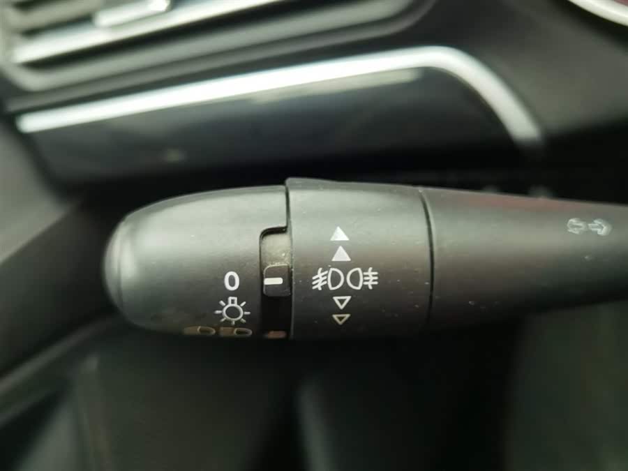 Peugeot 408 2015 immagine di auto #22