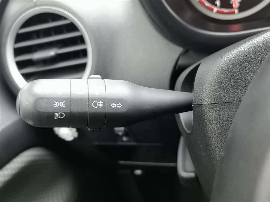 MG 3 2016 car image #22