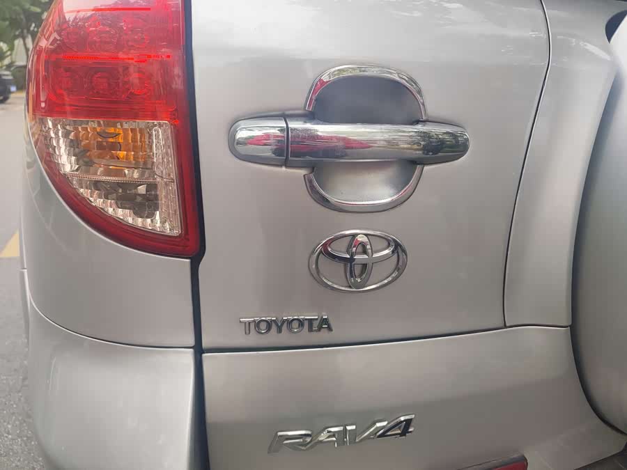 Toyota RAV4 (Imported) 2008 immagine di auto #22