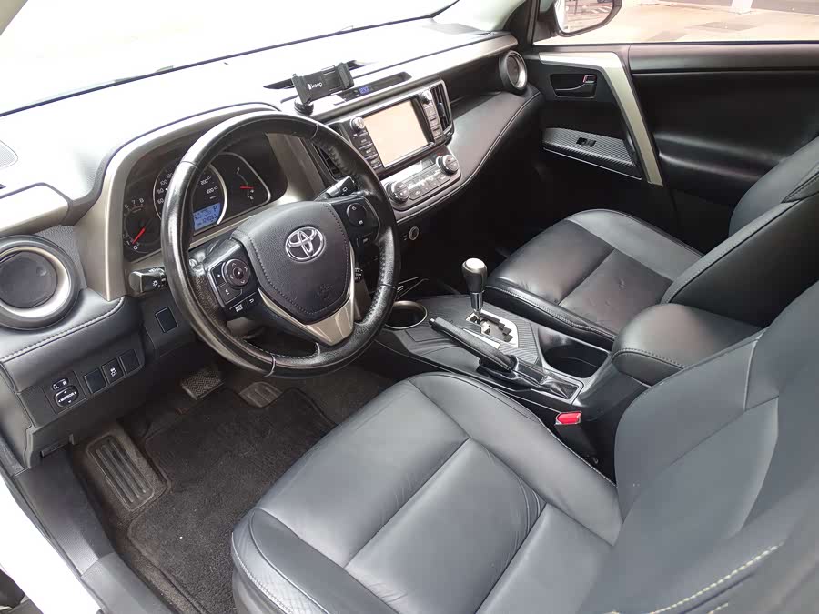 Toyota RAV4 2015 car image #22