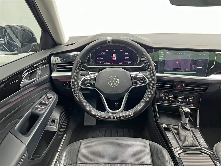 Volkswagen Passat 2023 car image #22