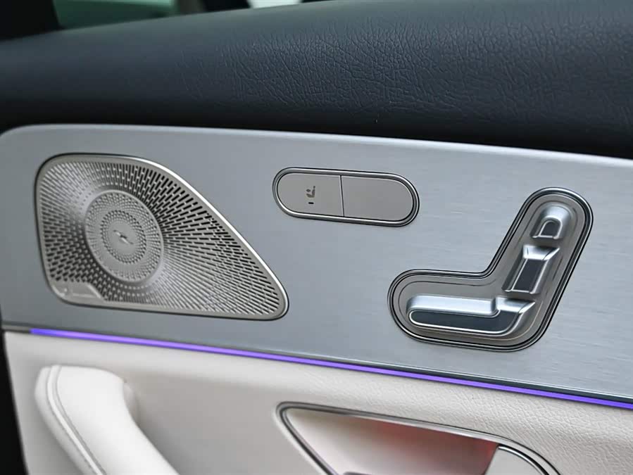 Mercedes-Benz GLE Class 2023 car image #22