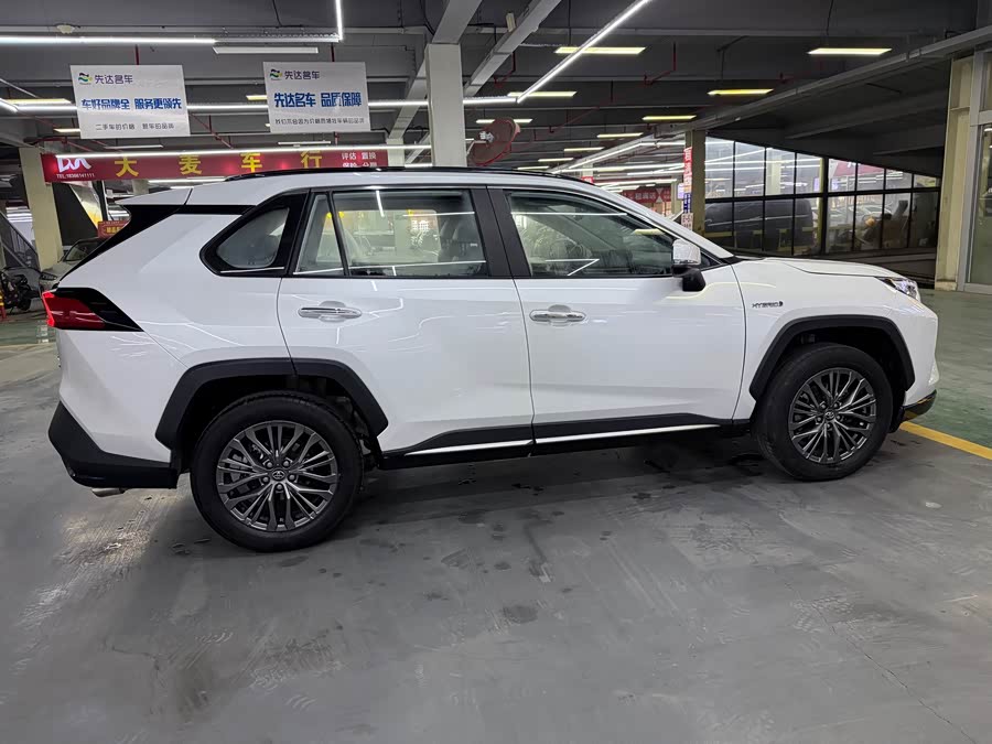 Toyota Wildlander 2023 #22 Toyota Wildlander 2023 изображение автомобиля #22