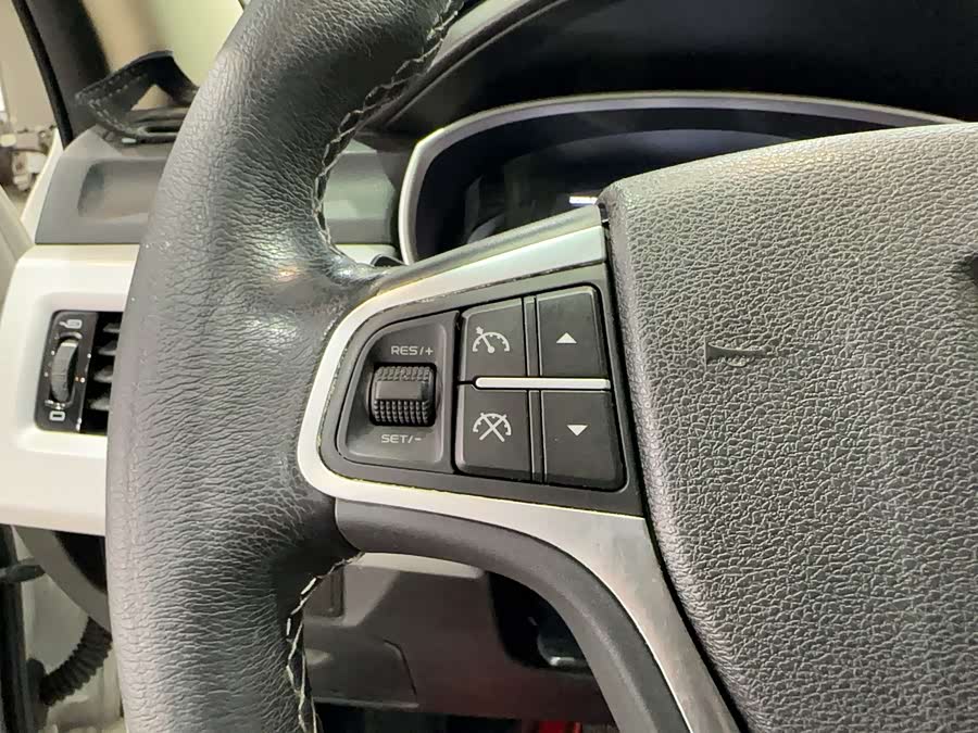 GEELY Boyue 2016 car image #22