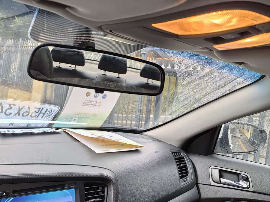 Kia K5 2015 car image #22