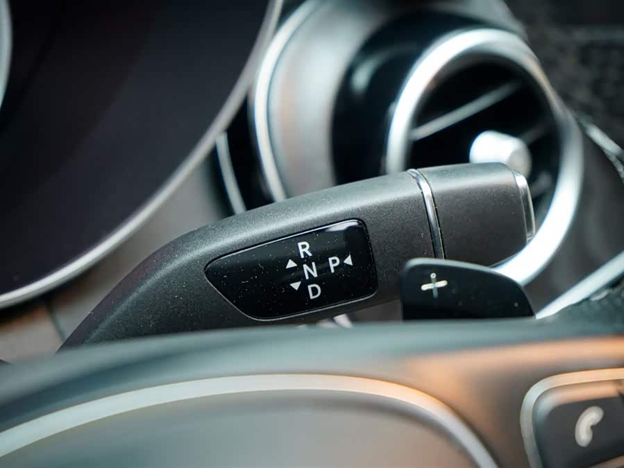 Mercedes-Benz C Class 2015 car image #22
