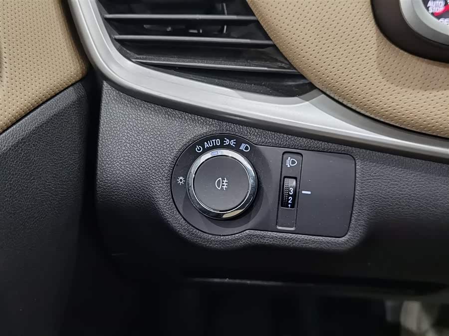 Chevrolet Monza 2022 car image #22