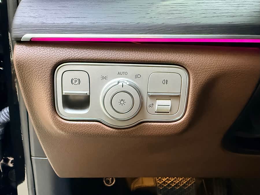 Mercedes-Benz GLE Class 2024 car image #22