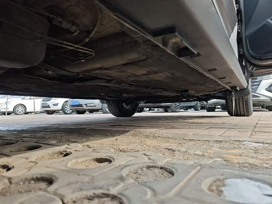 Forthing T5 2021 imagem de carro #22