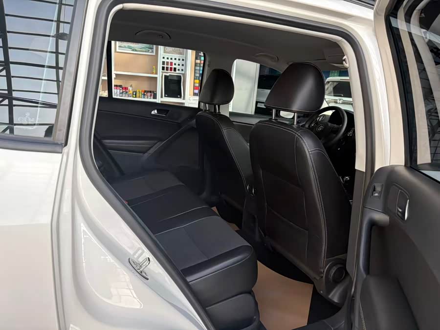 Volkswagen Tiguan 2017 car image #22