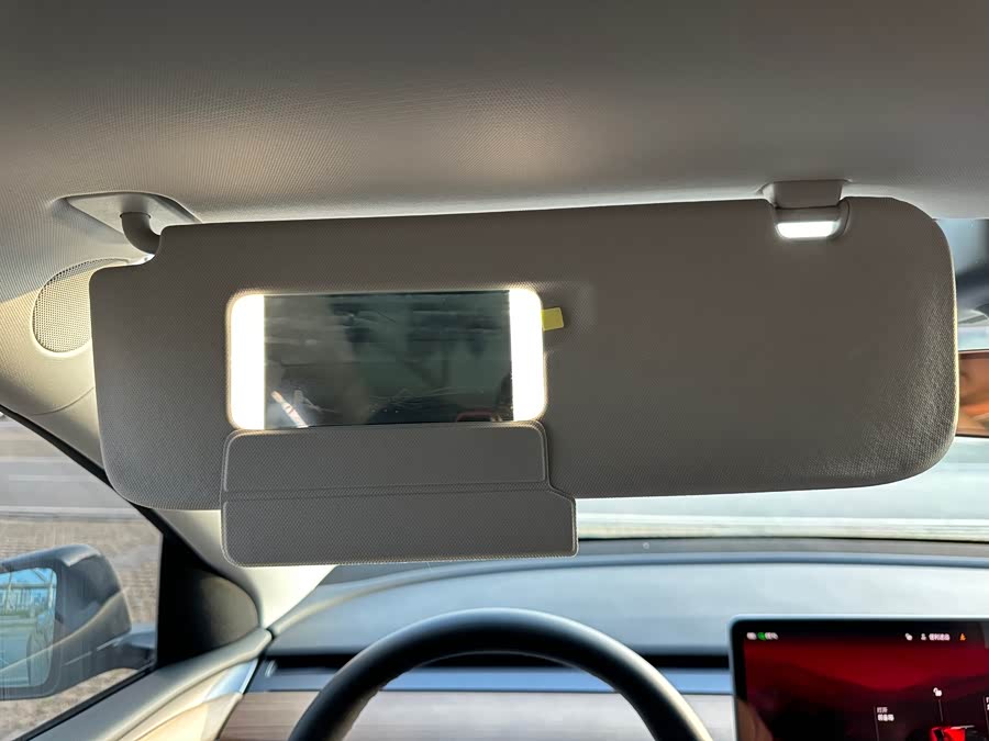 Tesla Model Y 2022 #22 Tesla Model Y 2022 car image #22