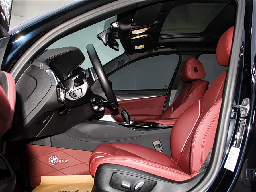 BMW 5 Series 2023 car image #22