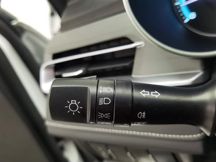 GEELY Emgrand 2022 car image #22