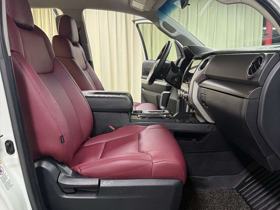 Toyota Tundra 2018 immagine di auto #22