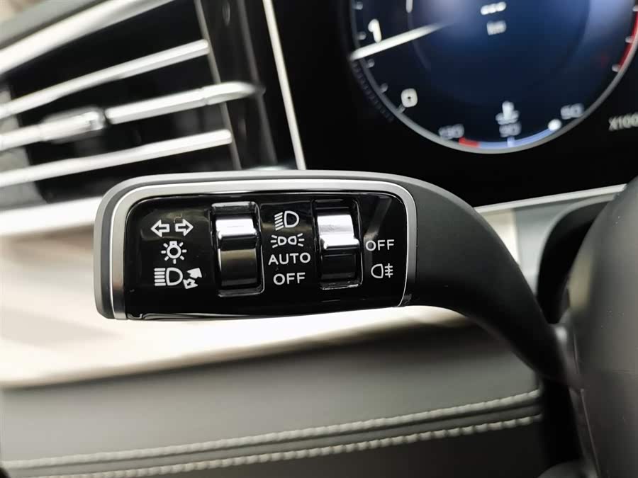 HongQi H9 2023 car image #22