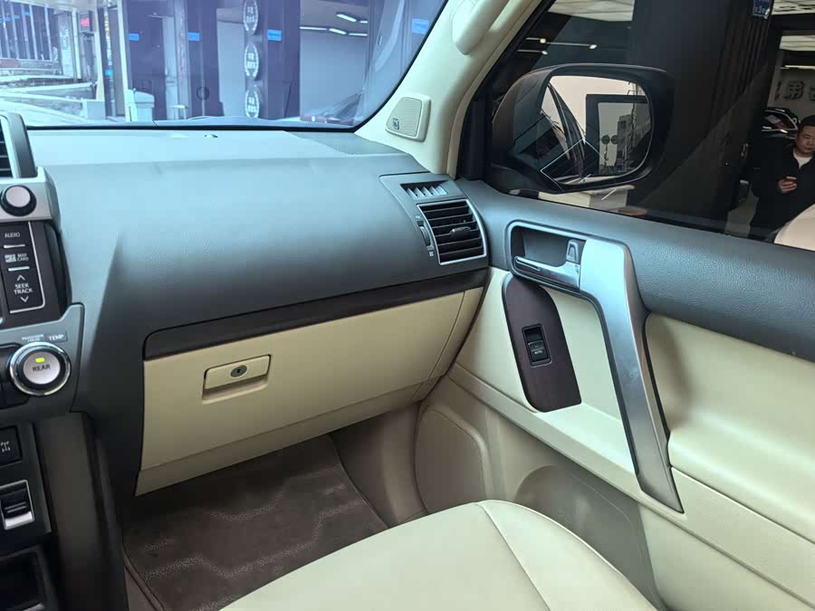 Toyota Land Cruiser Prado 2017 #22 Toyota Land Cruiser Prado 2017 car image #22