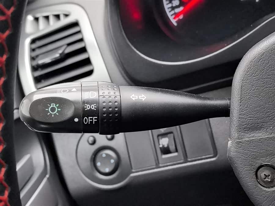 Chery Tiggo 3 2015 immagine di auto #22