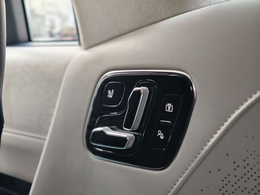 Zeekr 9X 2025 car image #22