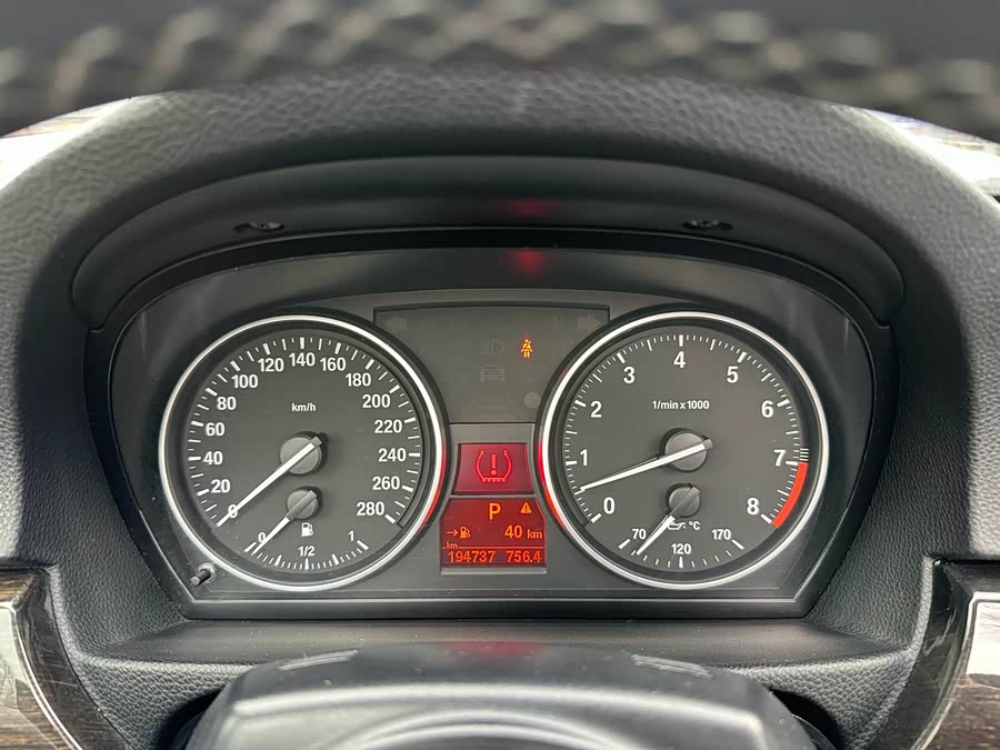 BMW 3 Series (Imported) 2010 car image #22