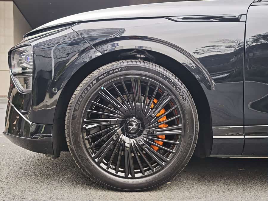 Xpeng G9 2025 car image #22