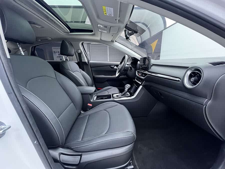 起亚 起亚K3 2022 汽车图片 #22