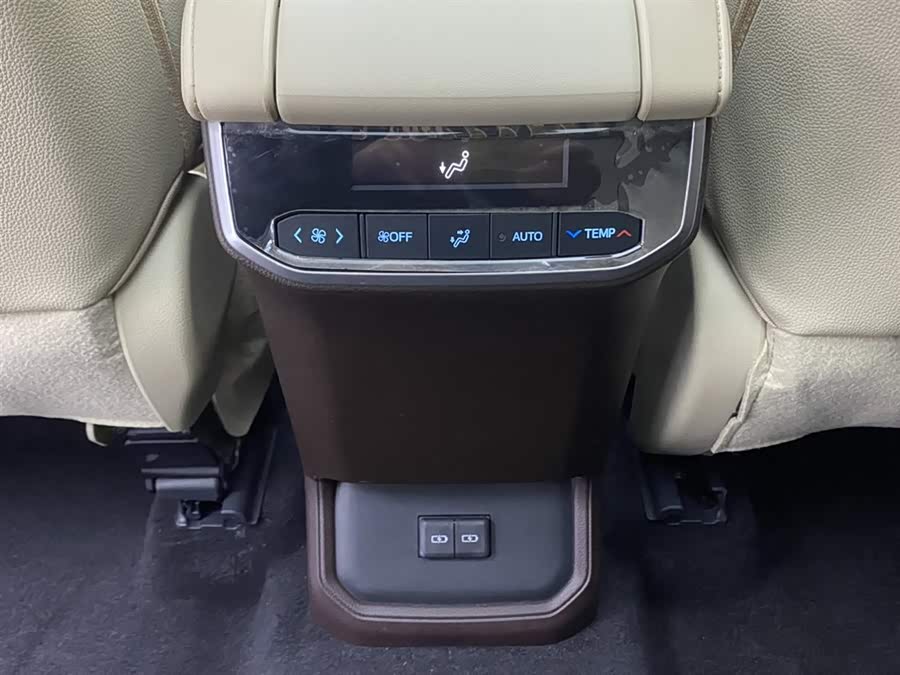 Toyota Highlander 2022 car image #22