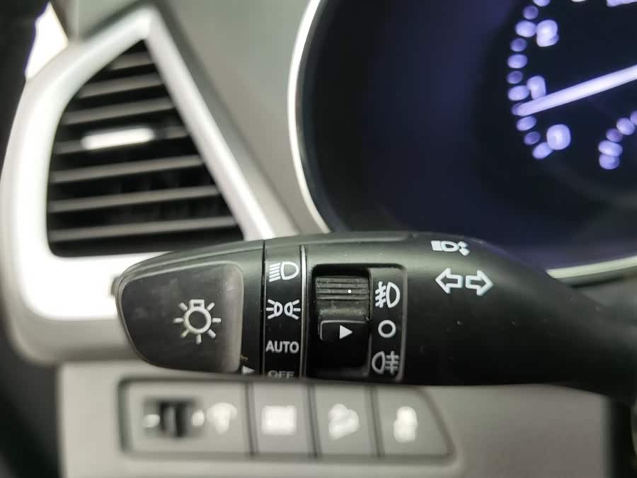 Hyundai Santa Fe 2017 car image #22