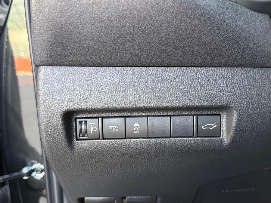 Toyota Venza 2023 immagine di auto #22