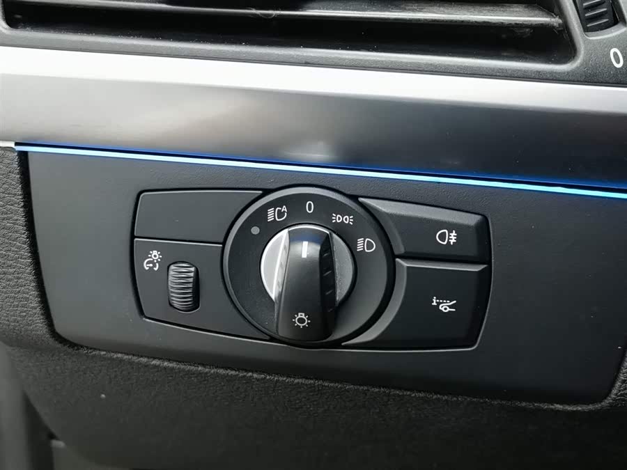 BMW 2012 car image #22