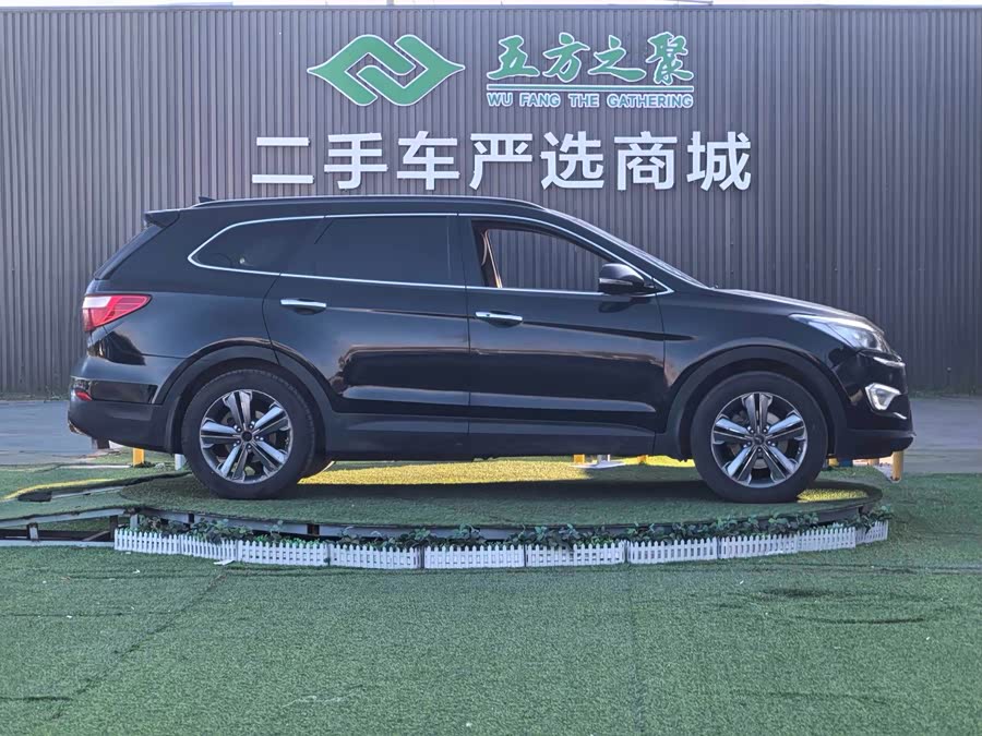 Hyundai Grand Santa Fe 2015 #22 Hyundai Grand Santa Fe 2015 car image #22